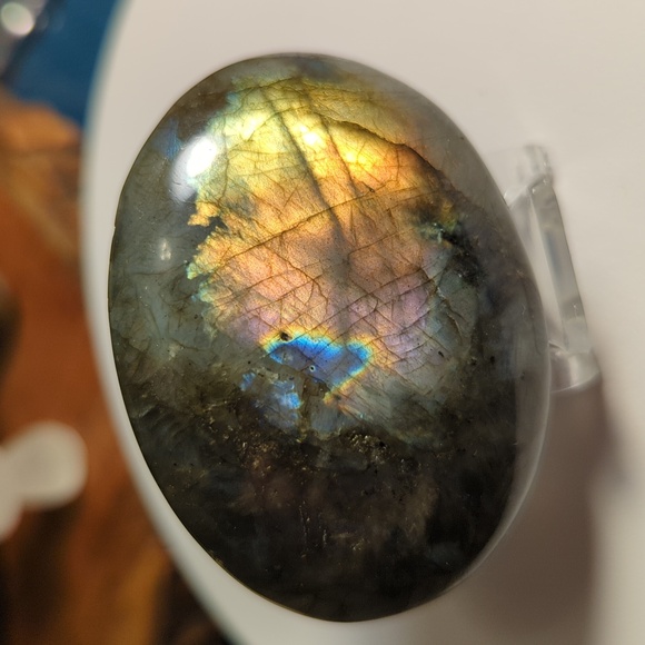Flashy Labradorite Palm Stone #1 - Picture 4 of 6